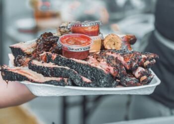 Iconic Texas Barbecue Faces Crisis as Beef Prices Force Closures