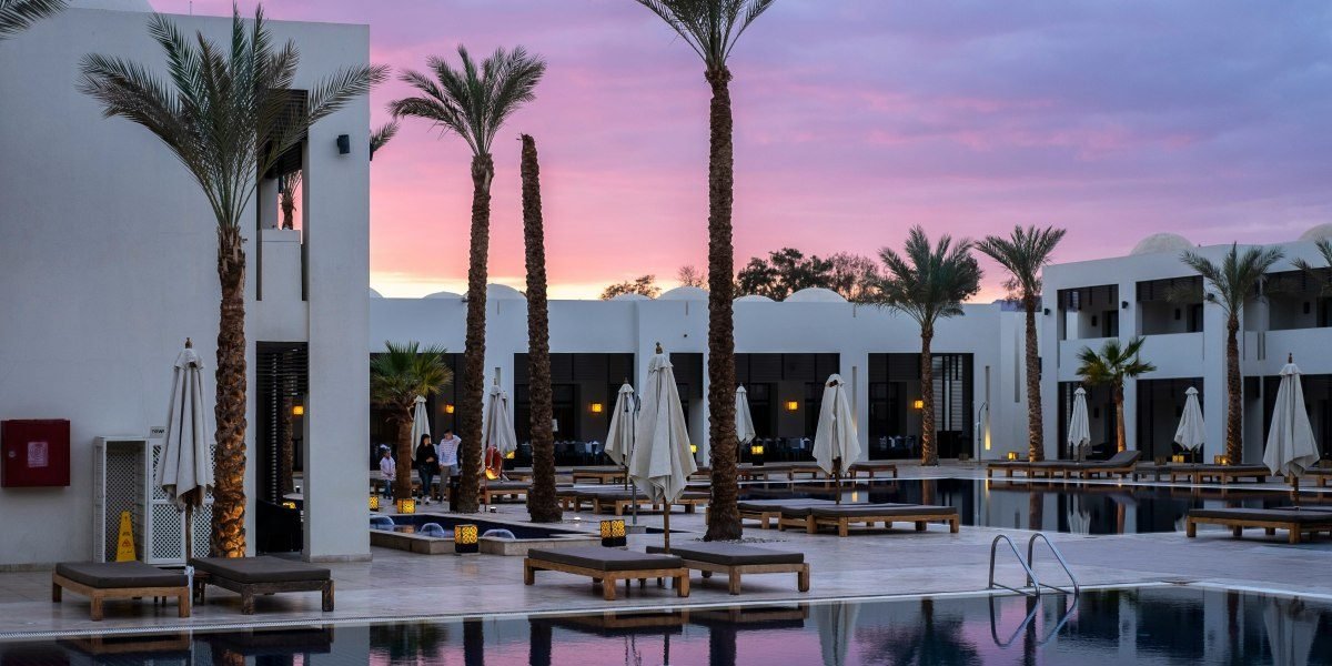 Maggie Fleming as an Author and Model with a Background in Technology