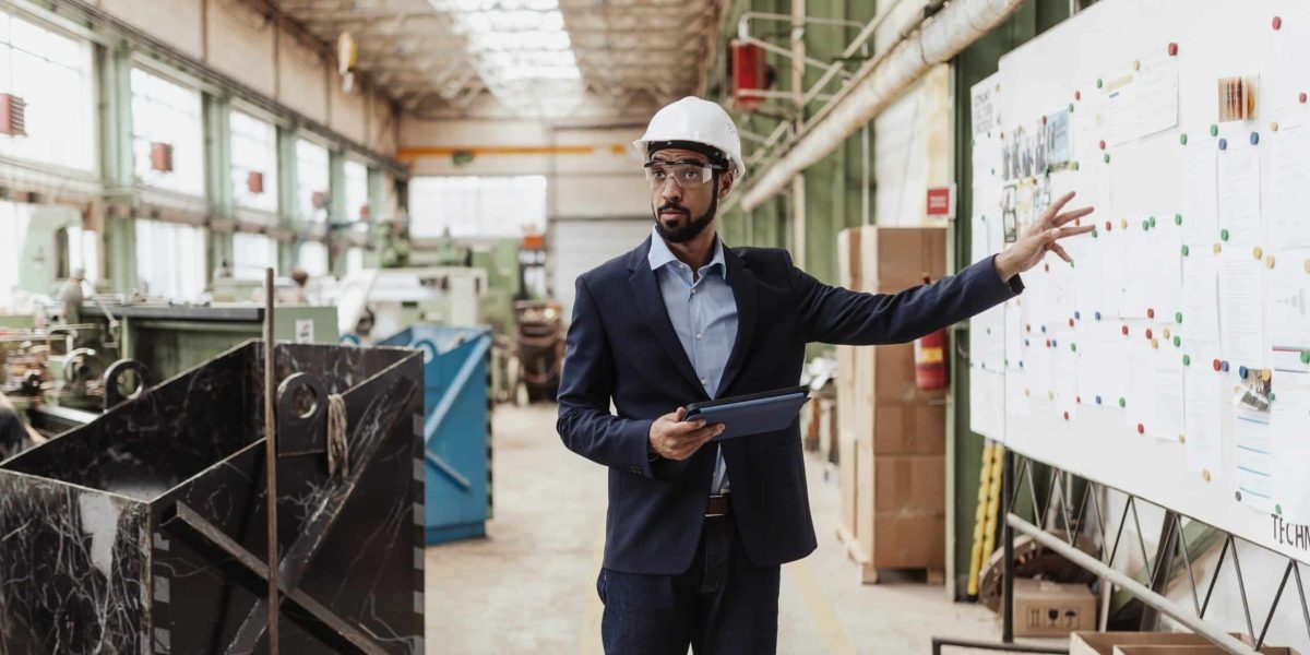 Challenges in the Manufacturing Sector: What's Behind Texas' Slowdown?