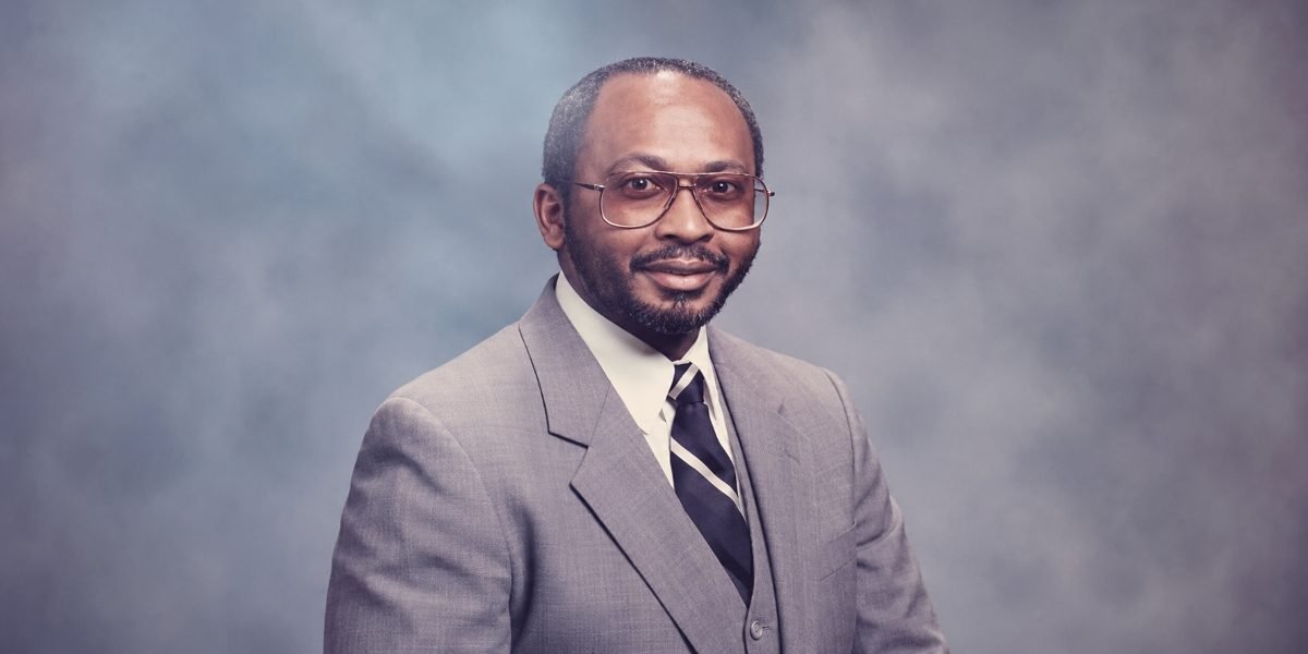How Carl B. Lott’s Construction Guide Builds DIY Confidence